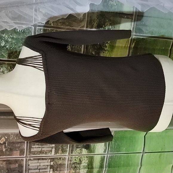 Chesley Women's Brown Cold Shoulder Sweater, size L - Picture 7 of 9